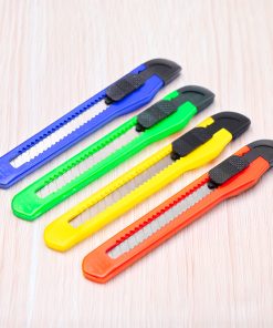 TRINCHETA CHICA DE PLASTICO ZH-122