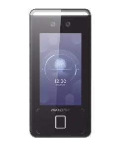 Terminal de Reconocimiento Facial ULTRA RÁPIDO (IP65) / Hasta 1.5 mts en lectura / Soporta P2P Hik-Connect / 3,000 Usuarios /QR y Videoportero (ambientes de bajo ruido)